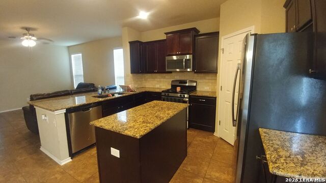 8206 Taft Crk Property Photo 8