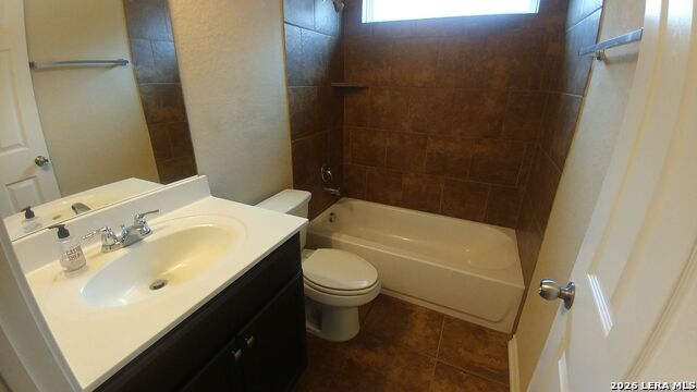 8206 Taft Crk Property Photo 14