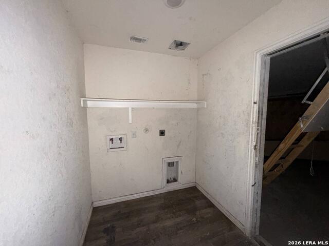 438 Corliss Property Photo 6