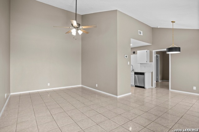 5281 Meadow Rise St Property Photo 3