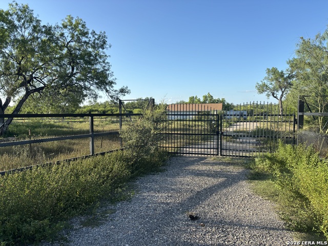 1849 Mauermann Rd Property Photo 3