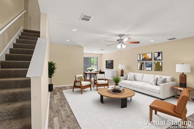 7911 Oval Mdws Property Photo 3