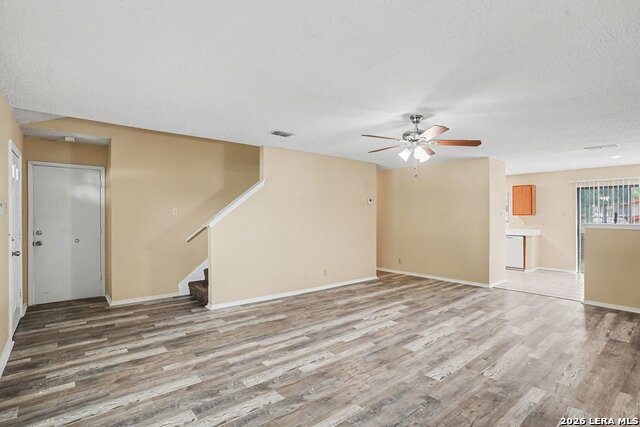 7911 Oval Mdws Property Photo 6