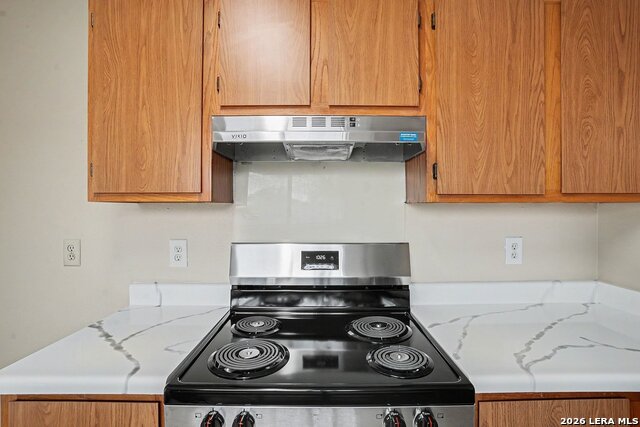 7911 Oval Mdws Property Photo 10