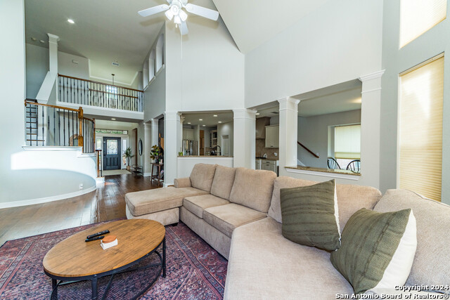 15814 Seekers St Property Photo 6