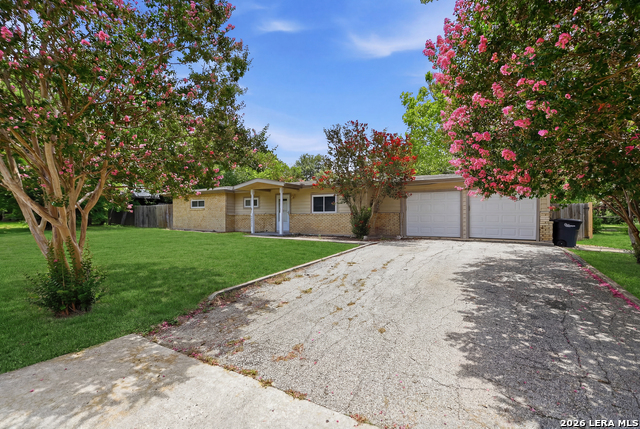 1032 S Mesquite Property Photo 2