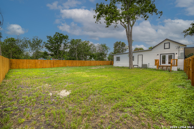 312 N Lavernia Property Photo 27