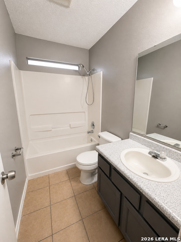 4704 Oakfield Way Property Photo 7