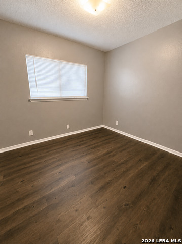 4704 Oakfield Way Property Photo 8