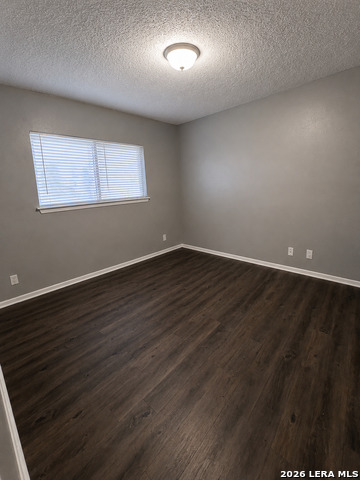 4704 Oakfield Way Property Photo 9