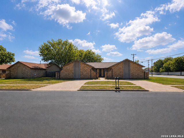 4704 Oakfield Way Property Photo 12