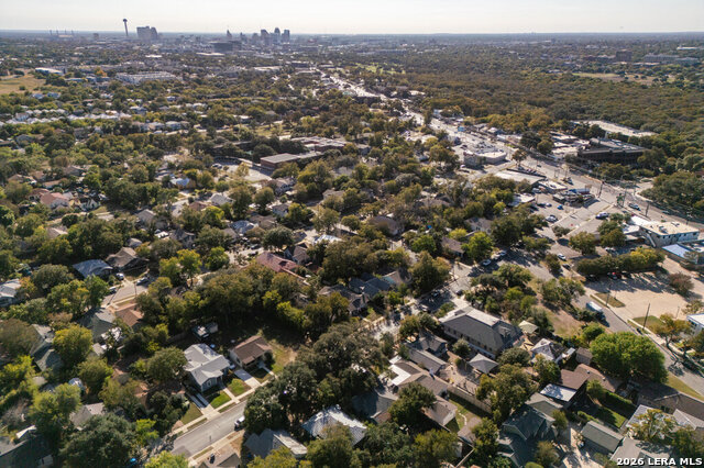 220 Pershing Ave Property Photo 5