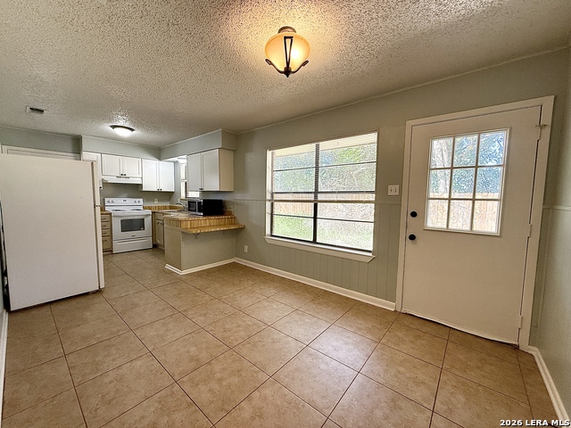705 Woodcrest Cir Property Photo 5