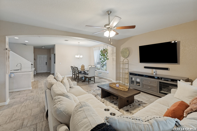 6719 Hibiscus Fls Property Photo 3