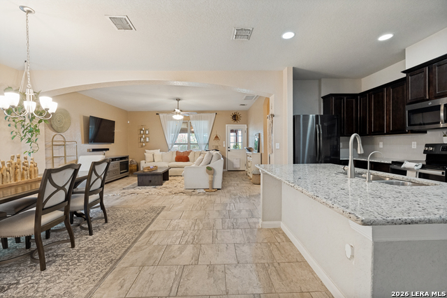 6719 Hibiscus Fls Property Photo 6