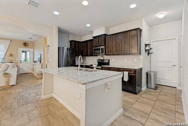 6719 Hibiscus Fls Property Photo 7