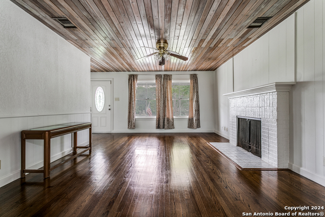 341 Tuttle Rd Property Photo 2