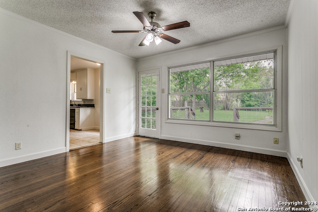 341 Tuttle Rd Property Photo 4
