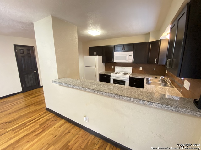 211 Natalen Ave Property Photo 3