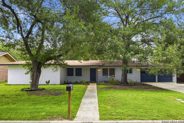 1022 Grey Oak Dr Property Photo 1