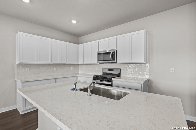15618 Doublecreek Drive Property Photo 6
