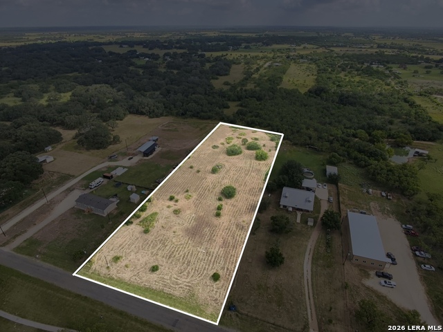 585 County Road 768 Property Photo 2