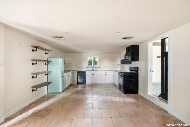 606 E Austin St Property Photo 9