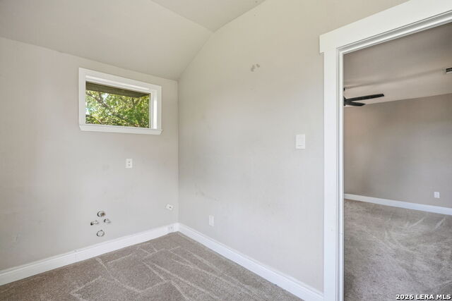 606 E Austin St Property Photo 23