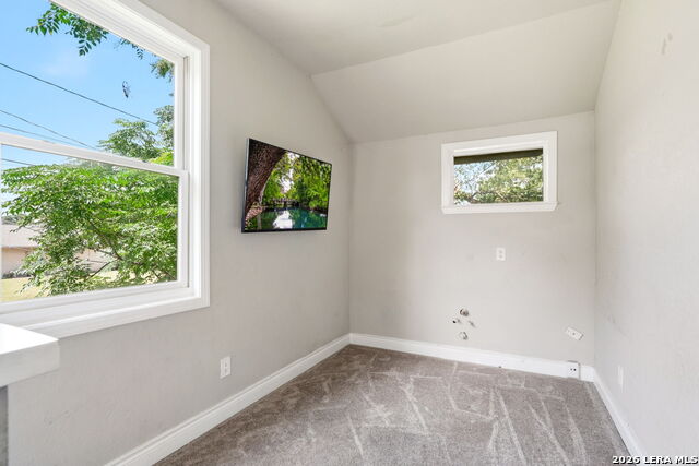 606 E Austin St Property Photo 26