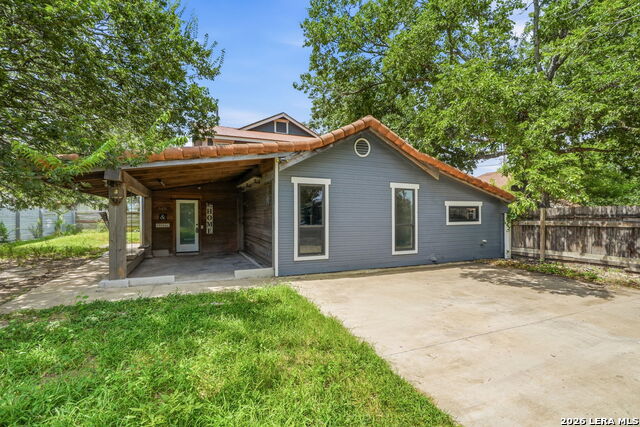 606 E Austin St Property Photo 31