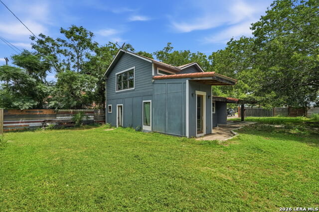606 E Austin St Property Photo 32