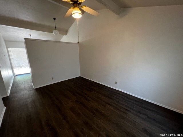 7012 Glen Pass Property Photo 3