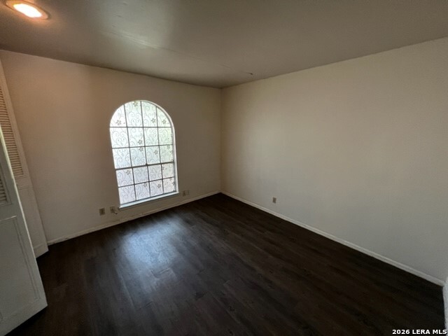 7012 Glen Pass Property Photo 8