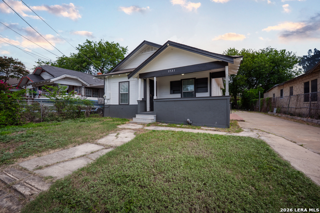 1731 Hays St Property Photo 1