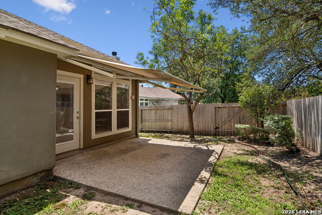1303 Bluff Forest Property Photo 34