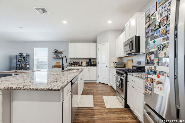 9514 Cord Grass Property Photo 6