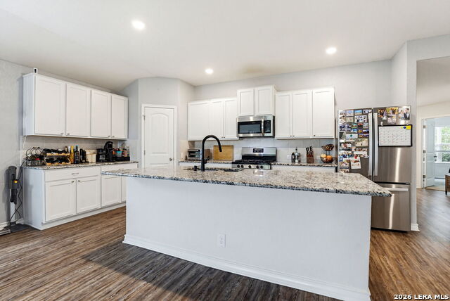 9514 Cord Grass Property Photo 8