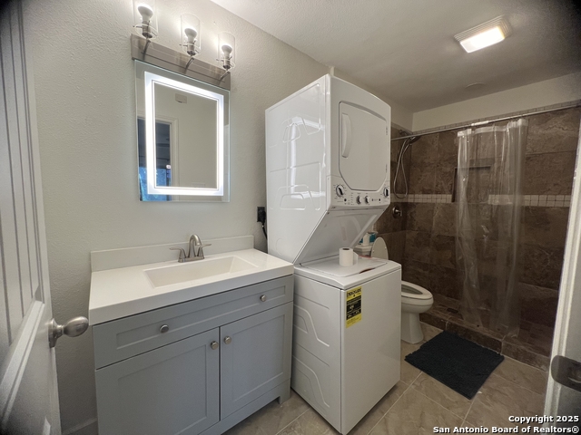 1033 Parkview Dr Property Photo 13