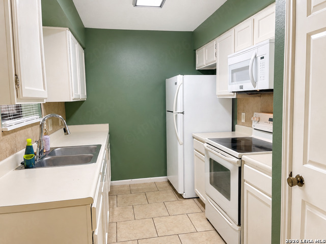 10955 Wurzbach Rd Property Photo 8