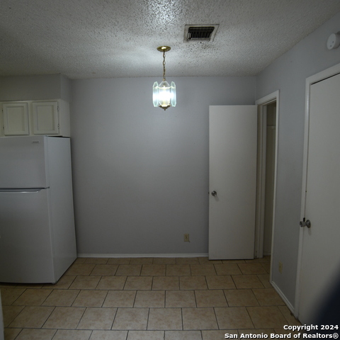 5609 Lochmoor Property Photo 4