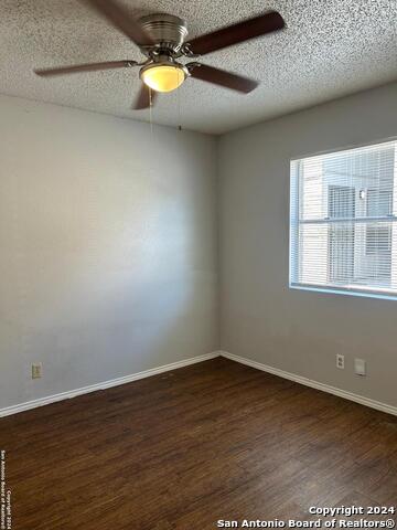 5609 Lochmoor Property Photo 5