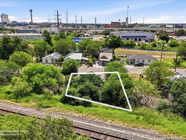 1203 S Comal Property Photo 20