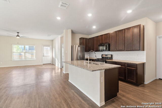 15219 Selene Vw Property Photo 7