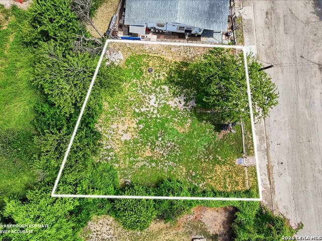 1201 S Comal Property Photo 26