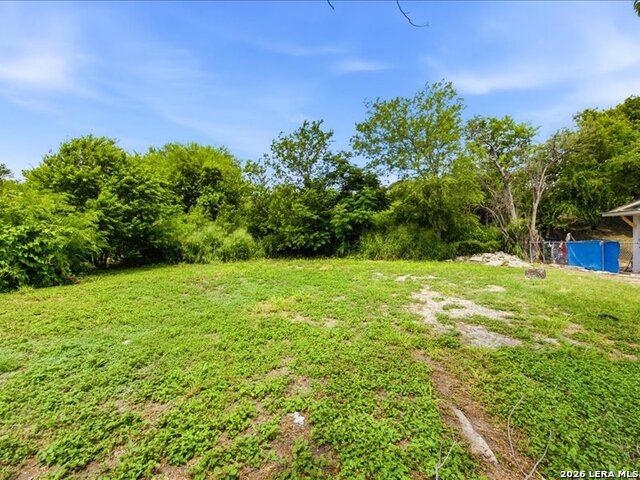1201 S Comal Property Photo 30