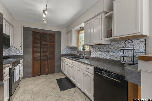 346 Rainbow Dr Property Photo 14