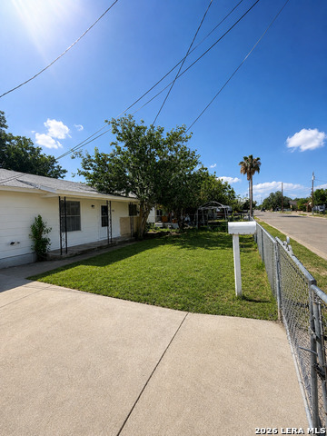331 Nueces St Property Photo 3