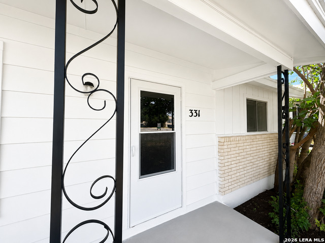 331 Nueces St Property Photo 4