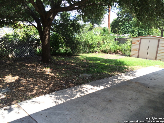 2139 Babs Dr Property Photo 2