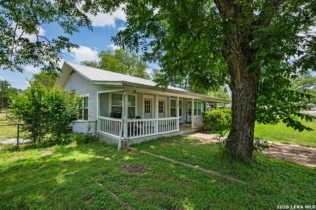 309 Railroad St Property Photo 1